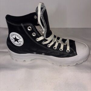 Size  10- Converse Chuck Taylor All Star Lugged High Black Women